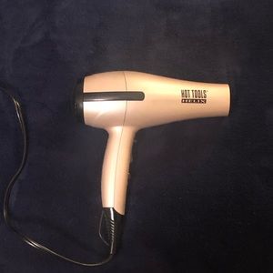 Hot Tools blow dryer